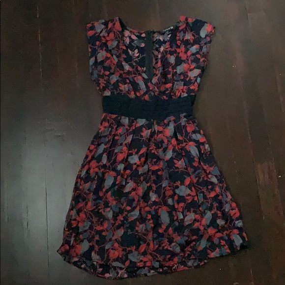 Forever 21 Dresses & Skirts - Pleated Printed Dress